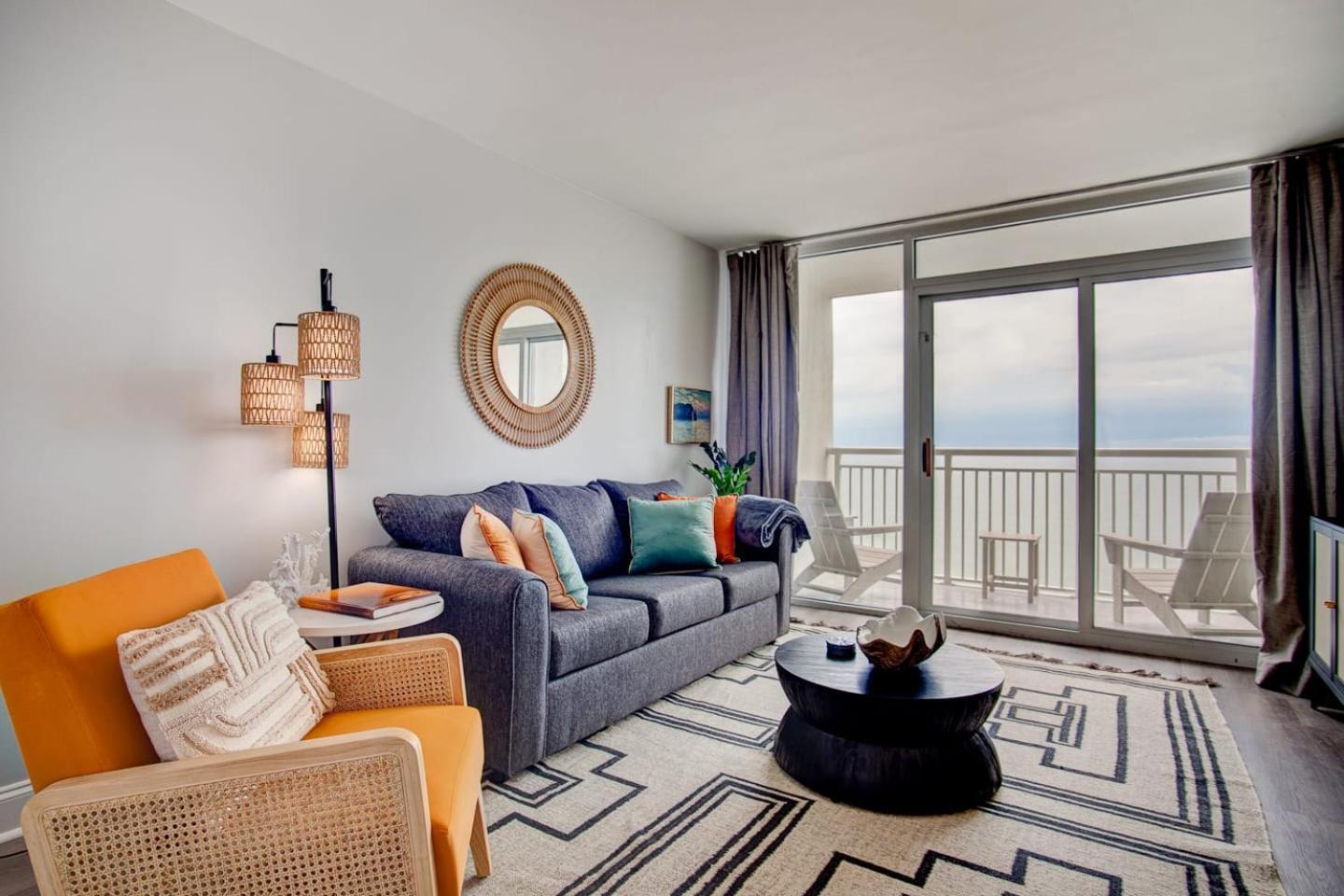 Oceanfront Escape Renovated Suite At Camelot เมอร์เทิลบีช ภายนอก รูปภาพ