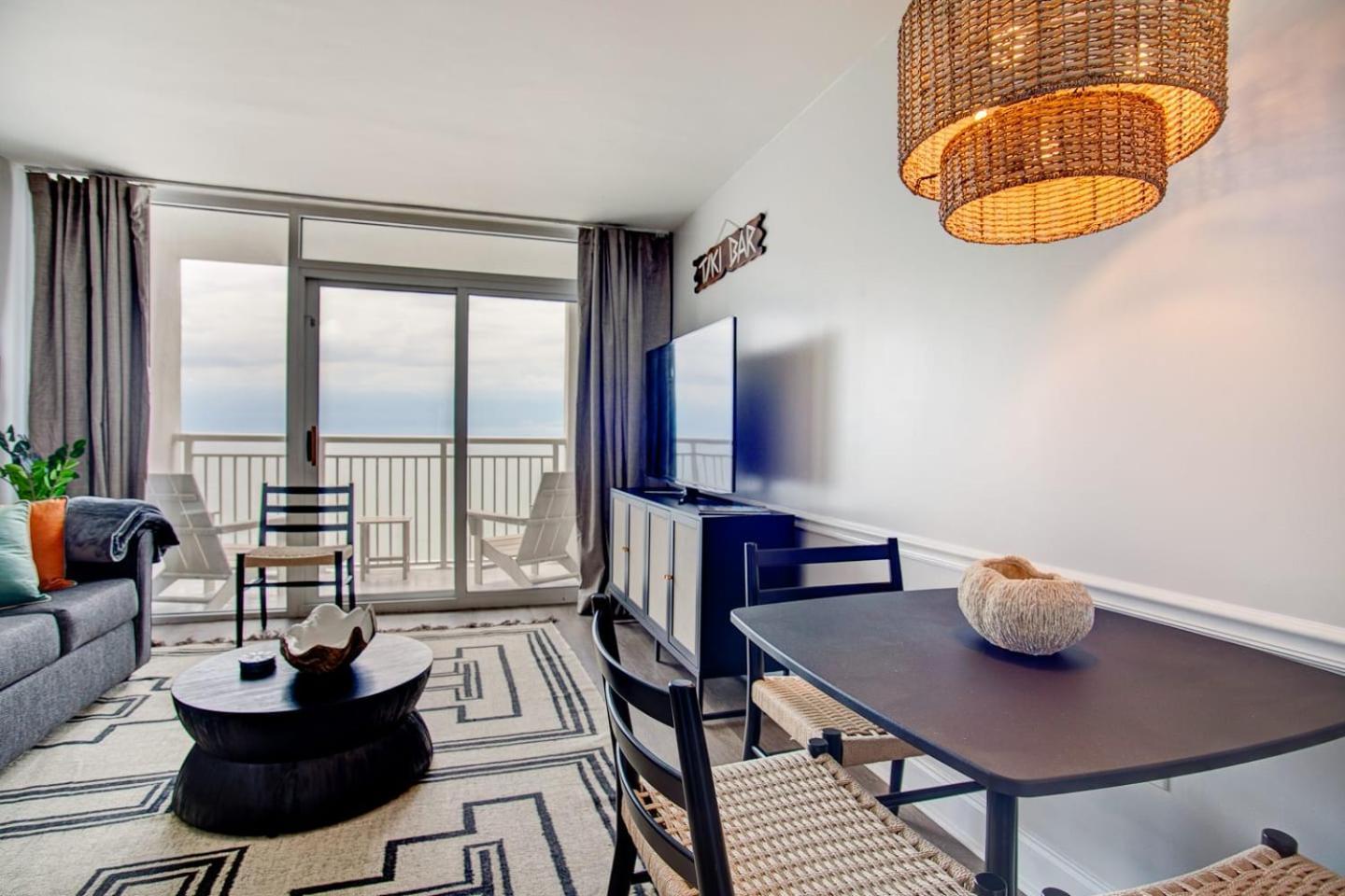 Oceanfront Escape Renovated Suite At Camelot เมอร์เทิลบีช ภายนอก รูปภาพ